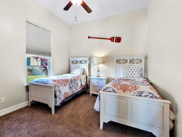 Four Bedroom Paradise On The Canal With Boat Dock