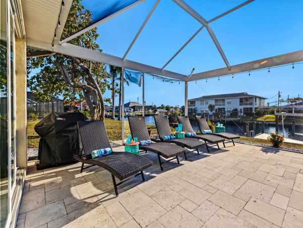 Four Bedroom Paradise On The Canal With Boat Dock