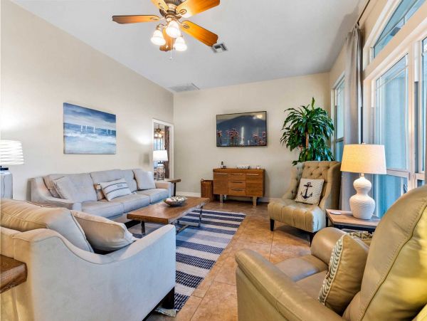 Four Bedroom Paradise On The Canal With Boat Dock