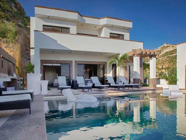 Luxury 7 Bedroom Villa with Amazing Views in Los Cabos