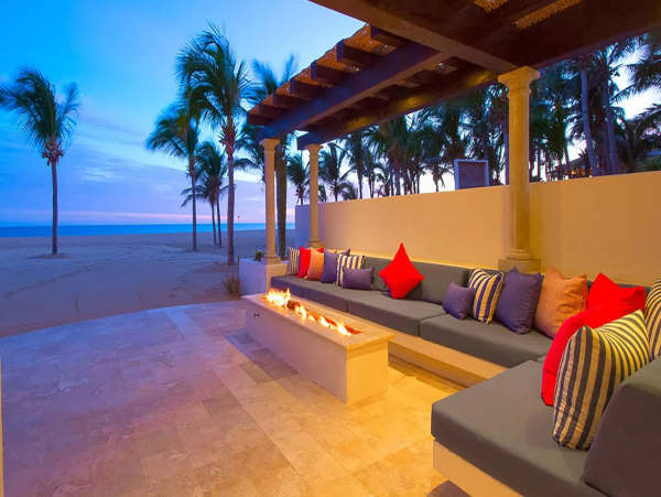 Your Private Beachfront Retreat in Pedregal
