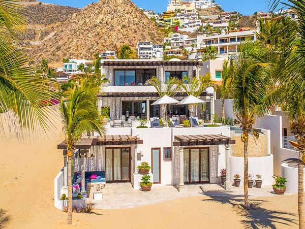 Your Private Beachfront Retreat in Pedregal