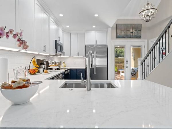 Lakefront Gorgeous Pool Home in Miramar Beach Close to Beach