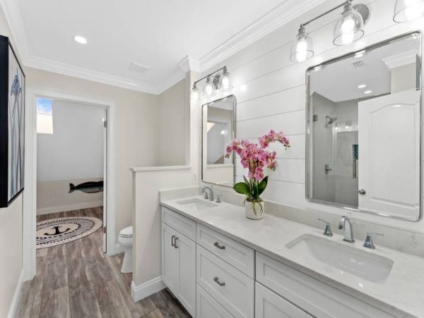 Lakefront Gorgeous Pool Home in Miramar Beach Close to Beach