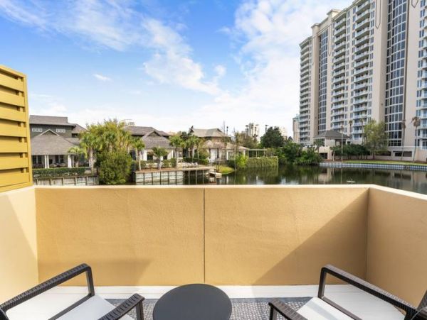 Lakefront Gorgeous Pool Home in Miramar Beach Close to Beach