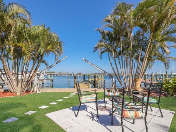 Bradenton Vacation Condo One Bedroom Bay Views