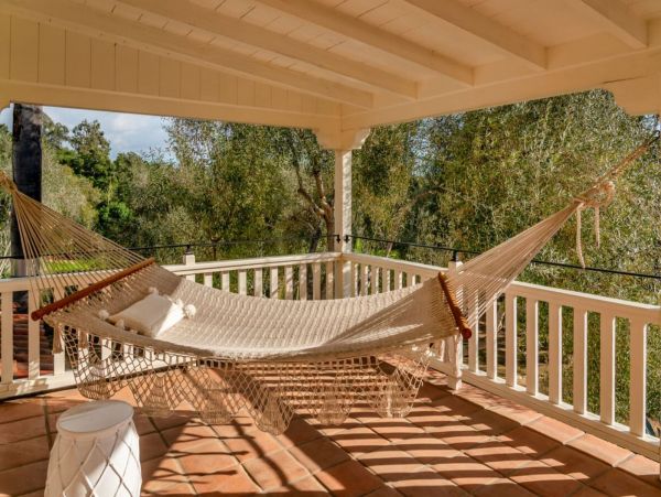 Gorgeous Vacation Ranch plus Cottage in Carpinteria with Pool