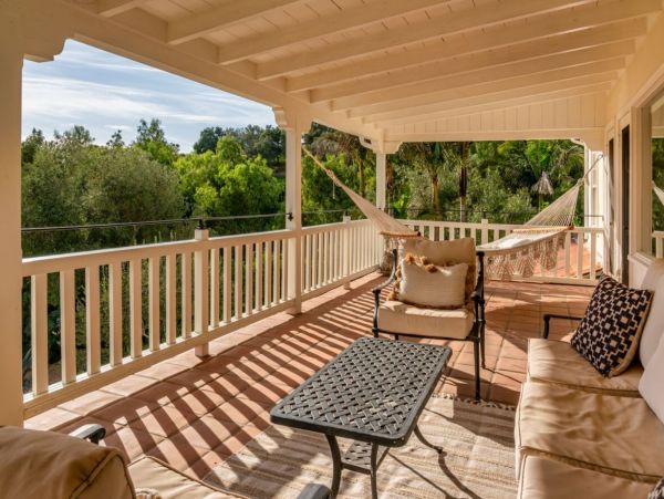 Gorgeous Vacation Ranch plus Cottage in Carpinteria with Pool