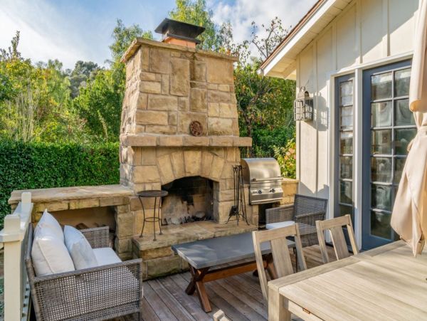 Gorgeous Vacation Ranch plus Cottage in Carpinteria with Pool
