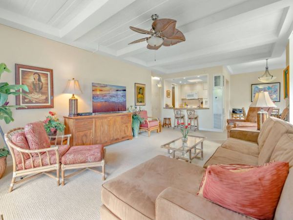 Kaanapali Vacation Condo with Amazing Ocean Views Sleeps 4
