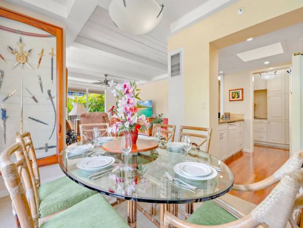 Kaanapali Vacation Condo with Amazing Ocean Views Sleeps 4