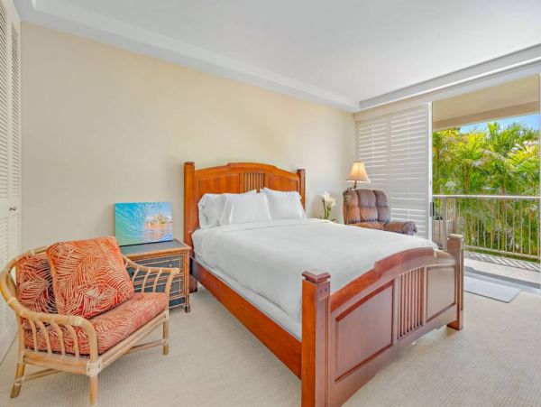 Kaanapali Vacation Condo with Amazing Ocean Views Sleeps 4