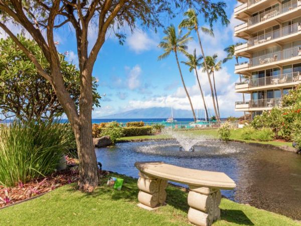 Kaanapali Vacation Condo with Amazing Ocean Views Sleeps 4