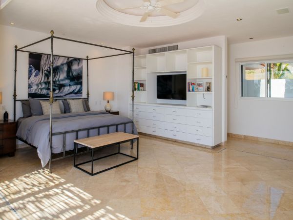 Los Cabos Luxury Villa with 5 Bathroom Plus Den