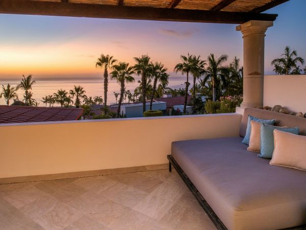 Los Cabos Luxury Villa with 5 Bathroom Plus Den