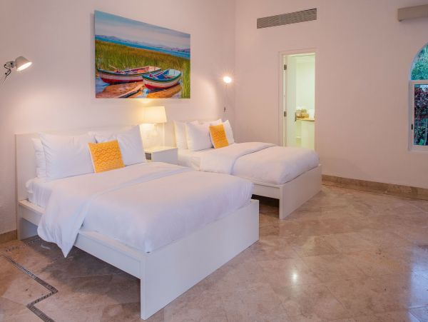 Los Cabos Luxury Villa with 5 Bathroom Plus Den