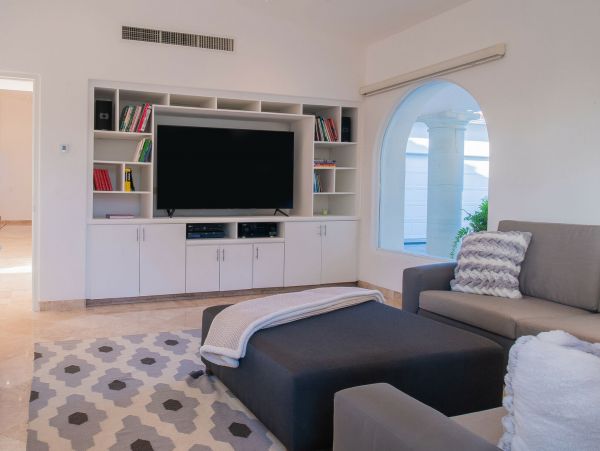 Los Cabos Luxury Villa with 5 Bathroom Plus Den