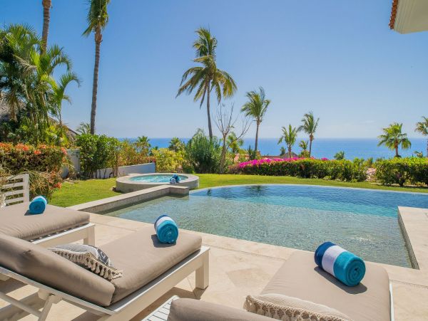 Los Cabos Luxury Villa with 5 Bathroom Plus Den