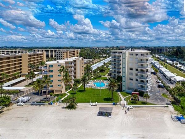 Siesta Key Vacation Condo Two Bedroom On Beach