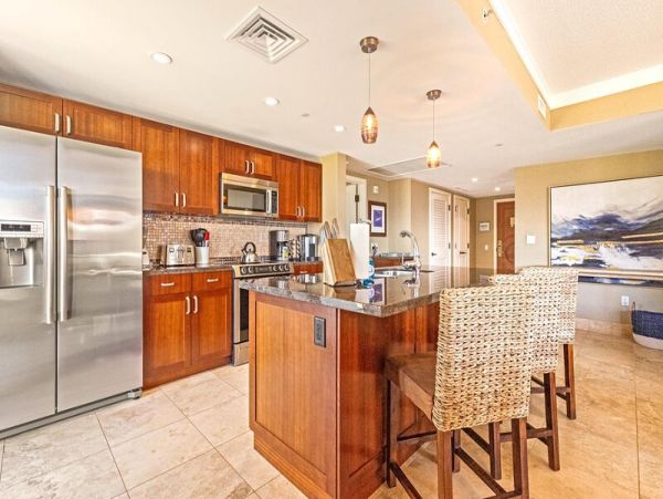 Luxury Vacation Condo in Kaanapali with Great Ocean Views