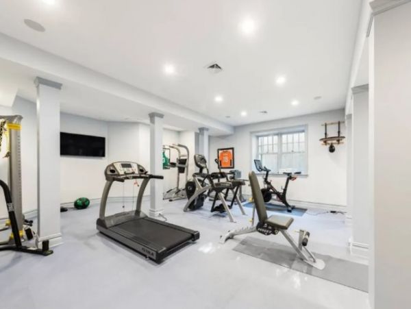 Exceptional Bridgehampton Vacation Rental Eight Bedroom