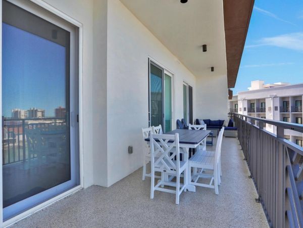 Brand-new Penthouse in Madeira Beach with 4 Bedrooms