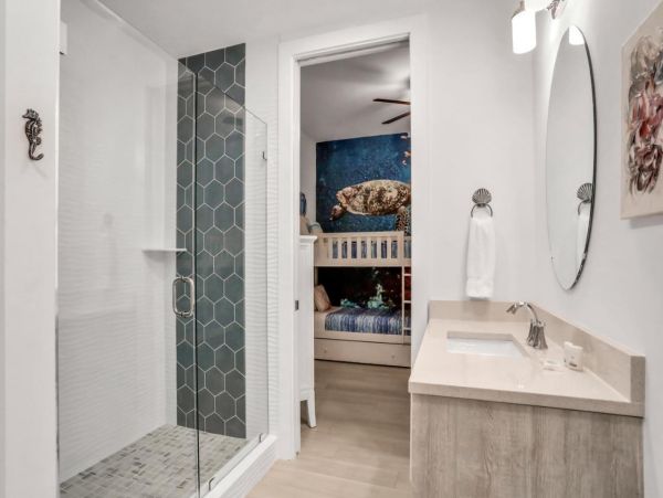 Brand-new Penthouse in Madeira Beach with 4 Bedrooms