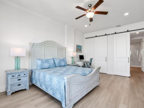 Brand-new Penthouse in Madeira Beach with 4 Bedrooms