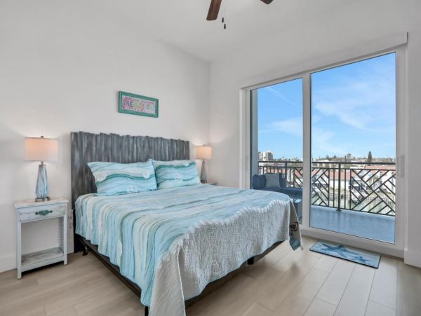 Brand-new Penthouse in Madeira Beach with 4 Bedrooms
