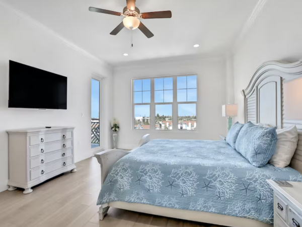 Brand-new Penthouse in Madeira Beach with 4 Bedrooms