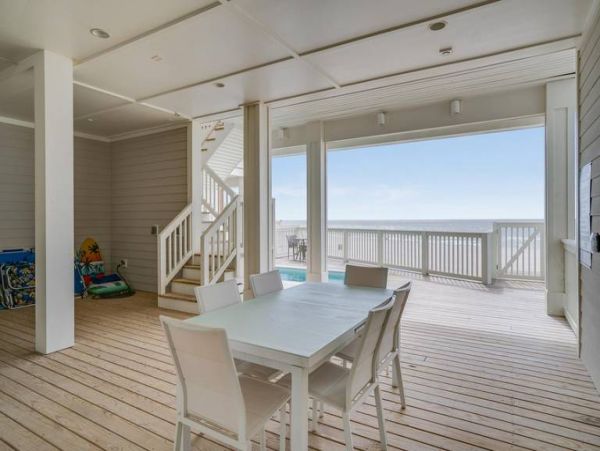 Gulf Front Five Bedroom Vacation Home in Panama City Beach