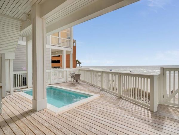 Gulf Front Five Bedroom Vacation Home in Panama City Beach