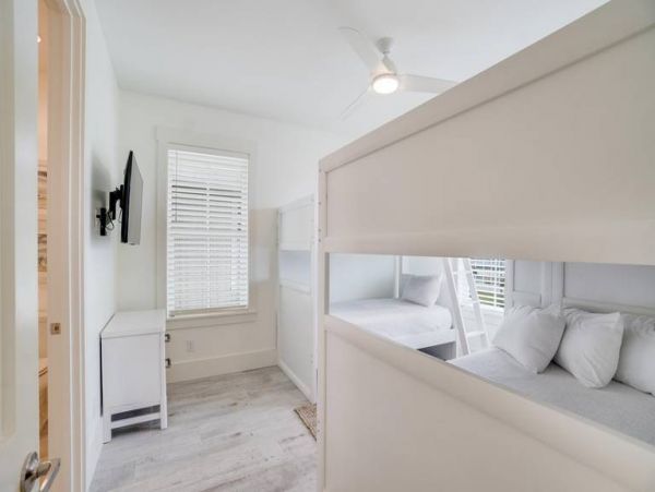 Gulf Front Five Bedroom Vacation Home in Panama City Beach