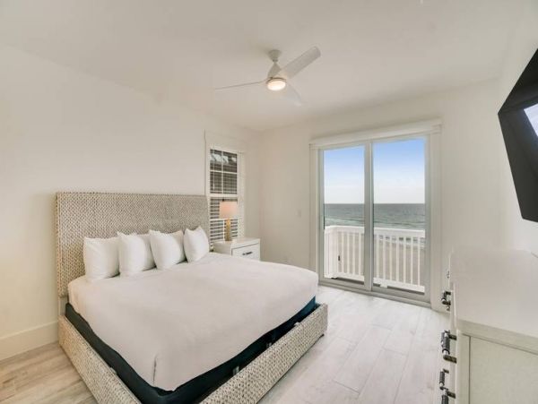 Gulf Front Five Bedroom Vacation Home in Panama City Beach