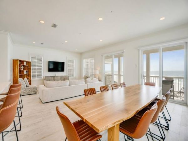 Gulf Front Five Bedroom Vacation Home in Panama City Beach
