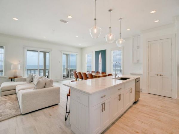 Gulf Front Five Bedroom Vacation Home in Panama City Beach