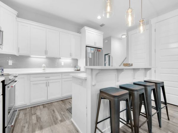 Beautiful 6 Bedroom Vacation Pool Home in Panama City Beach