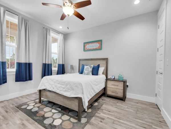 Beautiful 6 Bedroom Vacation Pool Home in Panama City Beach