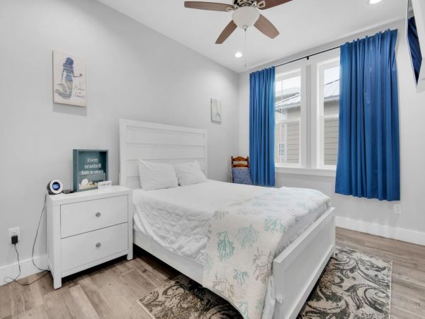 Beautiful 6 Bedroom Vacation Pool Home in Panama City Beach