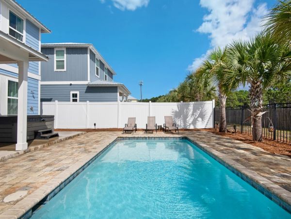 Beautiful 6 Bedroom Vacation Pool Home in Panama City Beach