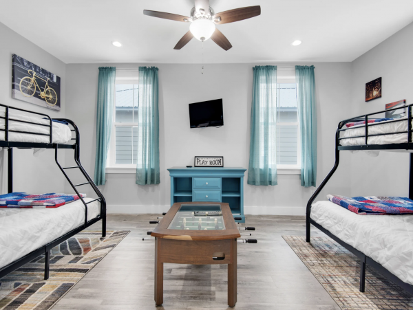 Beautiful 6 Bedroom Vacation Pool Home in Panama City Beach