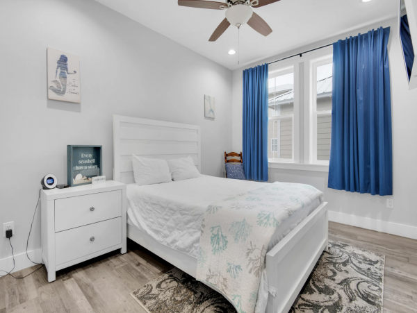 Beautiful 6 Bedroom Vacation Pool Home in Panama City Beach