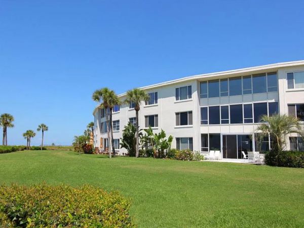 Ocean View Vacation Condo in Longboat Key Sleeps 8 with Dock