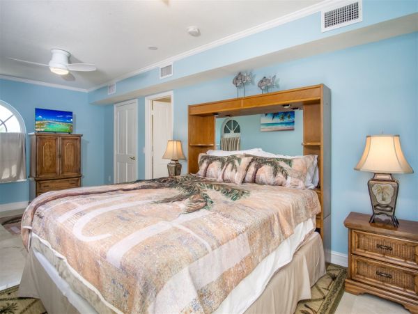 Gorgeous House with 3 Bedrooms and Close to the Beach