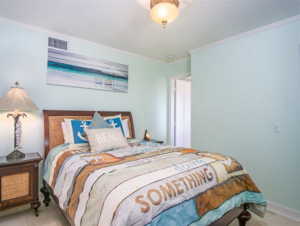 Gorgeous House with 3 Bedrooms and Close to the Beach