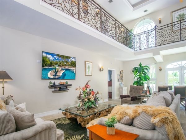 Gorgeous House with 3 Bedrooms and Close to the Beach