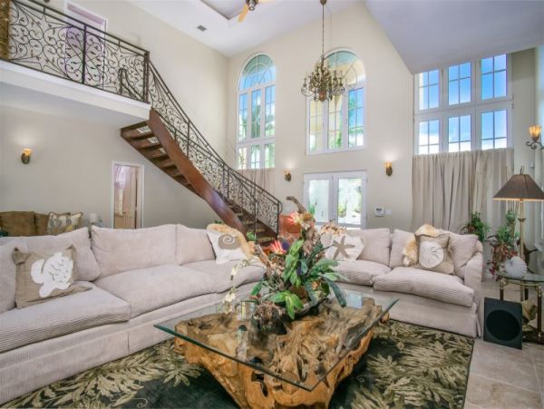 Gorgeous House with 3 Bedrooms and Close to the Beach