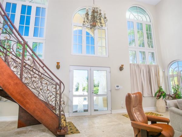 Gorgeous House with 3 Bedrooms and Close to the Beach