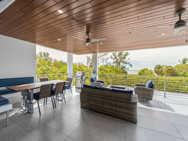 Longboat Key Beachfront Vacation Rental | Luxury Gulf-Front Home with Infinity Pool