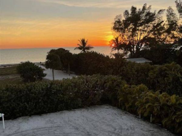 Longboat Key Beachfront Vacation Rental | Luxury Gulf-Front Home with Infinity Pool